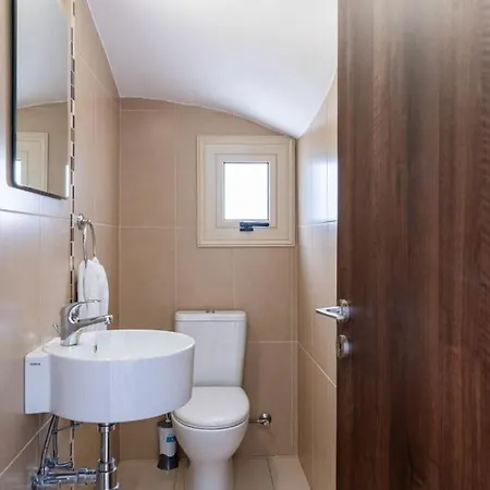 Stellar 3-bedroom And Pool In * Protarász
