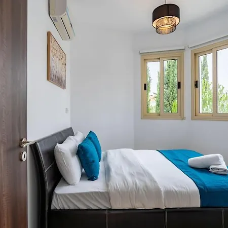 Stellar 3-bedroom And Pool In Protaras