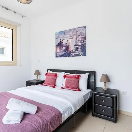 Stellar 3-bedroom And Pool In *